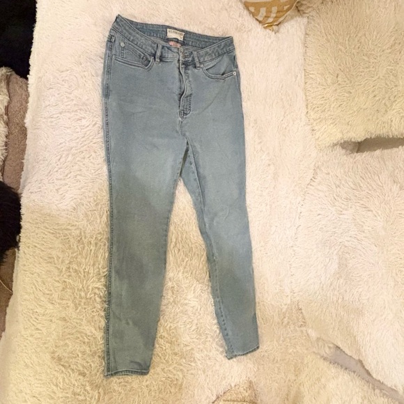 We The Free Light Wash Skinny Jeans - Picture 3 of 4